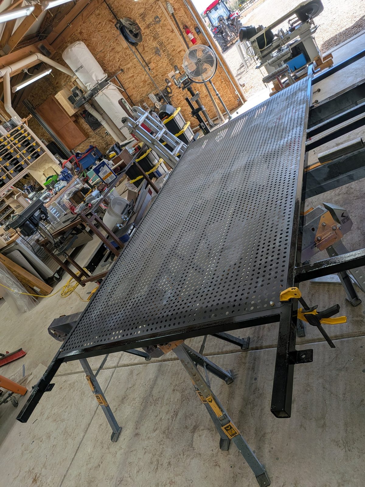 Welding table with the perforated steel top